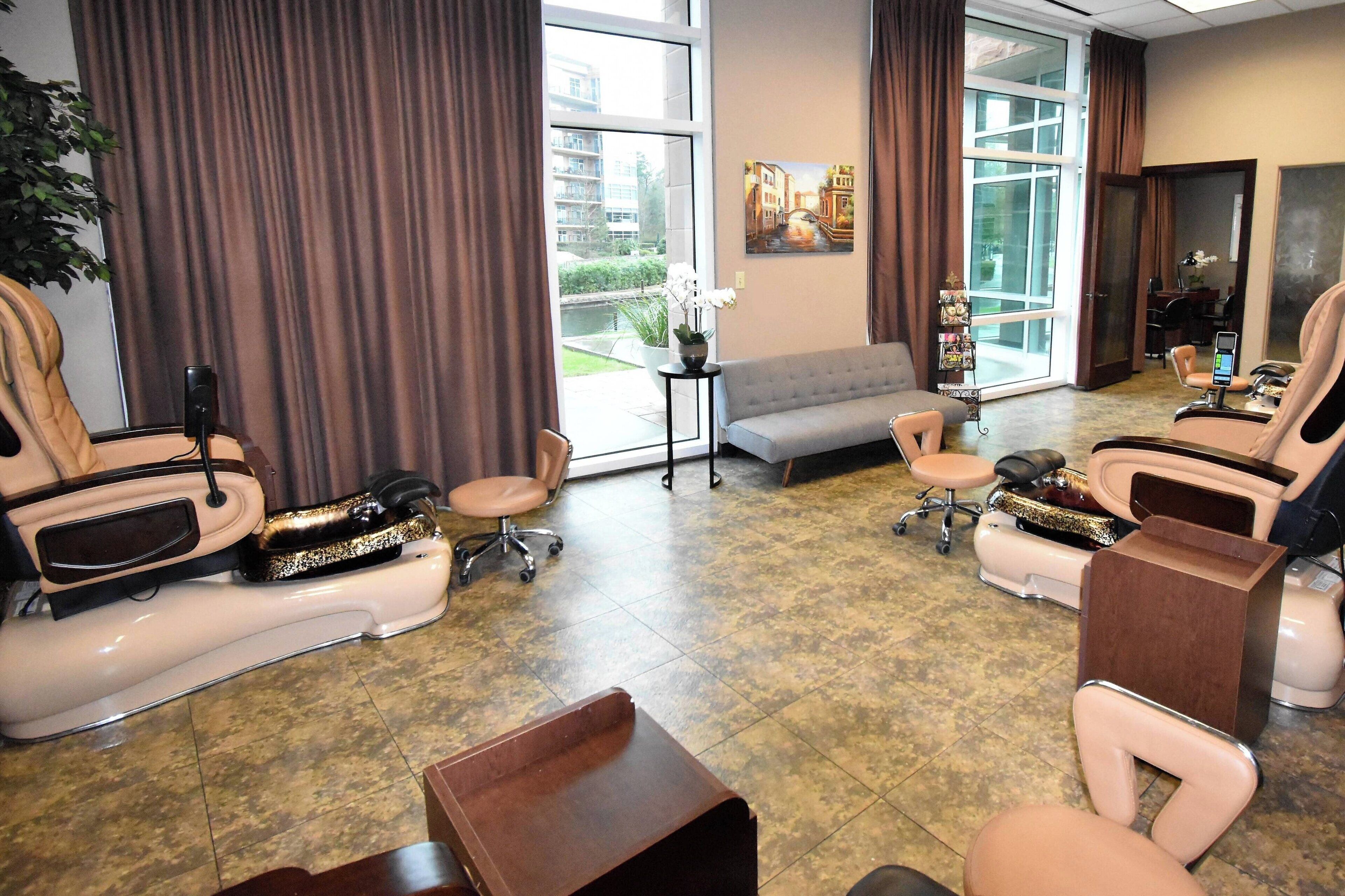 Massage en profondeur, exfoliation, soins du visage, 2 salles de soins