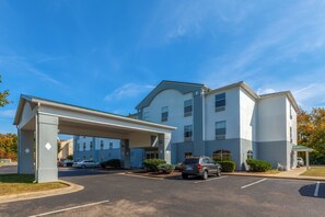 숙박 시설 정면