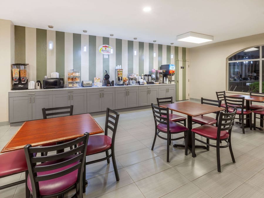 Café da manhã continental grátis todos os dias