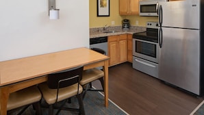 Coffee/tea maker, fridge, microwave, dishwasher - Residence Inn by Marriott San Diego Mission Valley (San Diego)