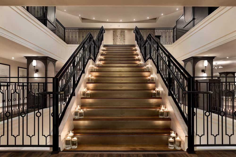 Magnolia Hotel Houston, A Tribute Portfolio Hotel