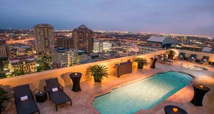 Magnolia Hotel Houston, A Tribute Portfolio Hotel