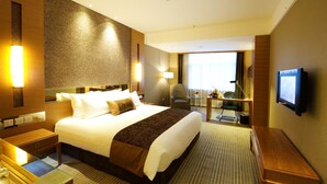 Deluxe Room, Lake View