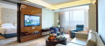 Xiamen Airlines Lakeside Hotel