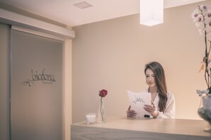 Couples treatment rooms, sauna, hot tub, steam room, Turkish bath