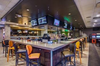 Sports bar at Oasis at Gold Spike