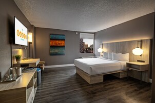 Gold Spike Queen (21 & Over) | Desk, laptop workspace, blackout drapes, bed sheets