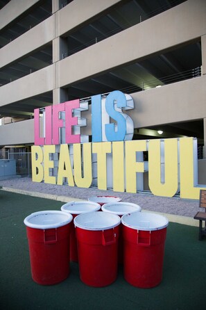 Ropes course (team building)