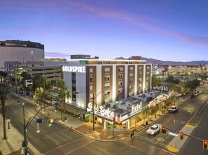 Exterior - Oasis at Gold Spike (Las Vegas)