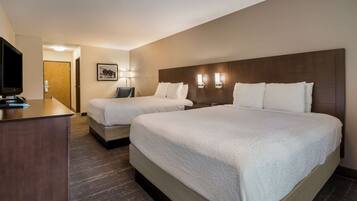 デスク、遮光カーテン、アイロン / アイロン台、WiFi (無料)