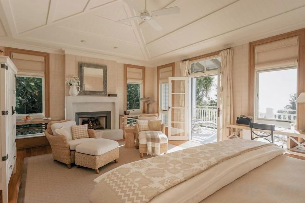 Grand Ocean View Junior Suite