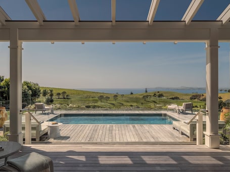 Private pool