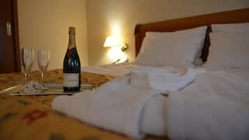 Minibar, in-room safe, soundproofing, iron/ironing board