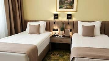 Minibar, caja fuerte, escritorio y sistema de insonorización