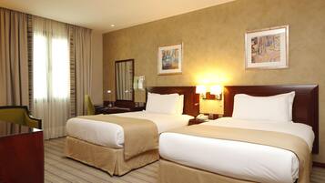Standard Room, 2 Single Beds, Smoking, City View | Minibar, in-room safe, blackout curtains, soundproofing