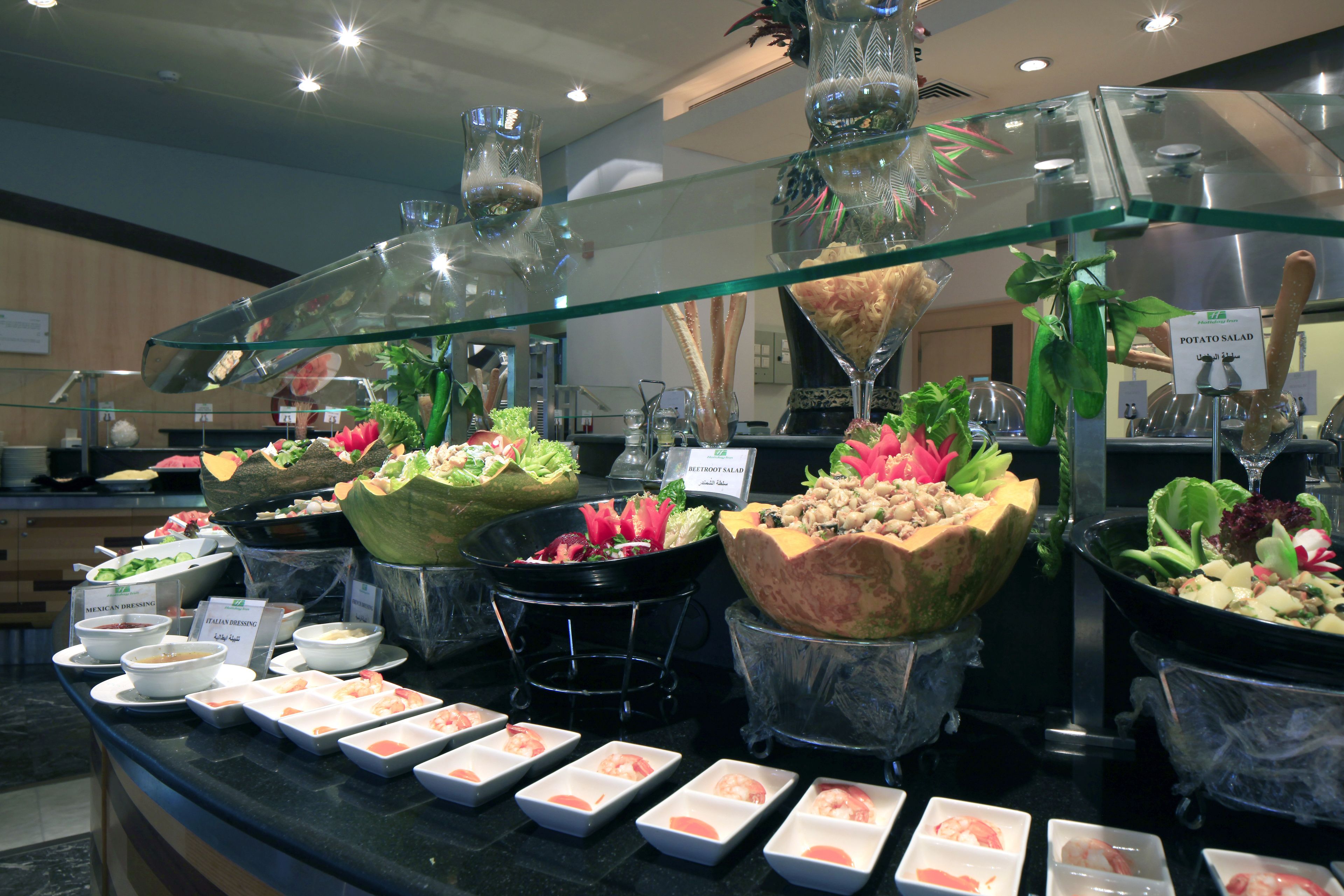 Bữa sáng buffet hàng ngày với phụ phí nhỏ 