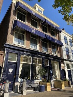 Fachada de la propiedad