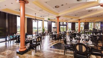 Breakfast, lunch, dinner served; pool views