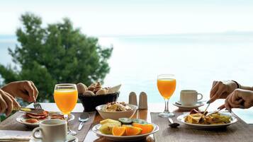Breakfast buffet