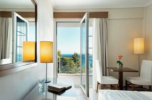1 bedroom, minibar, in-room safe, desk