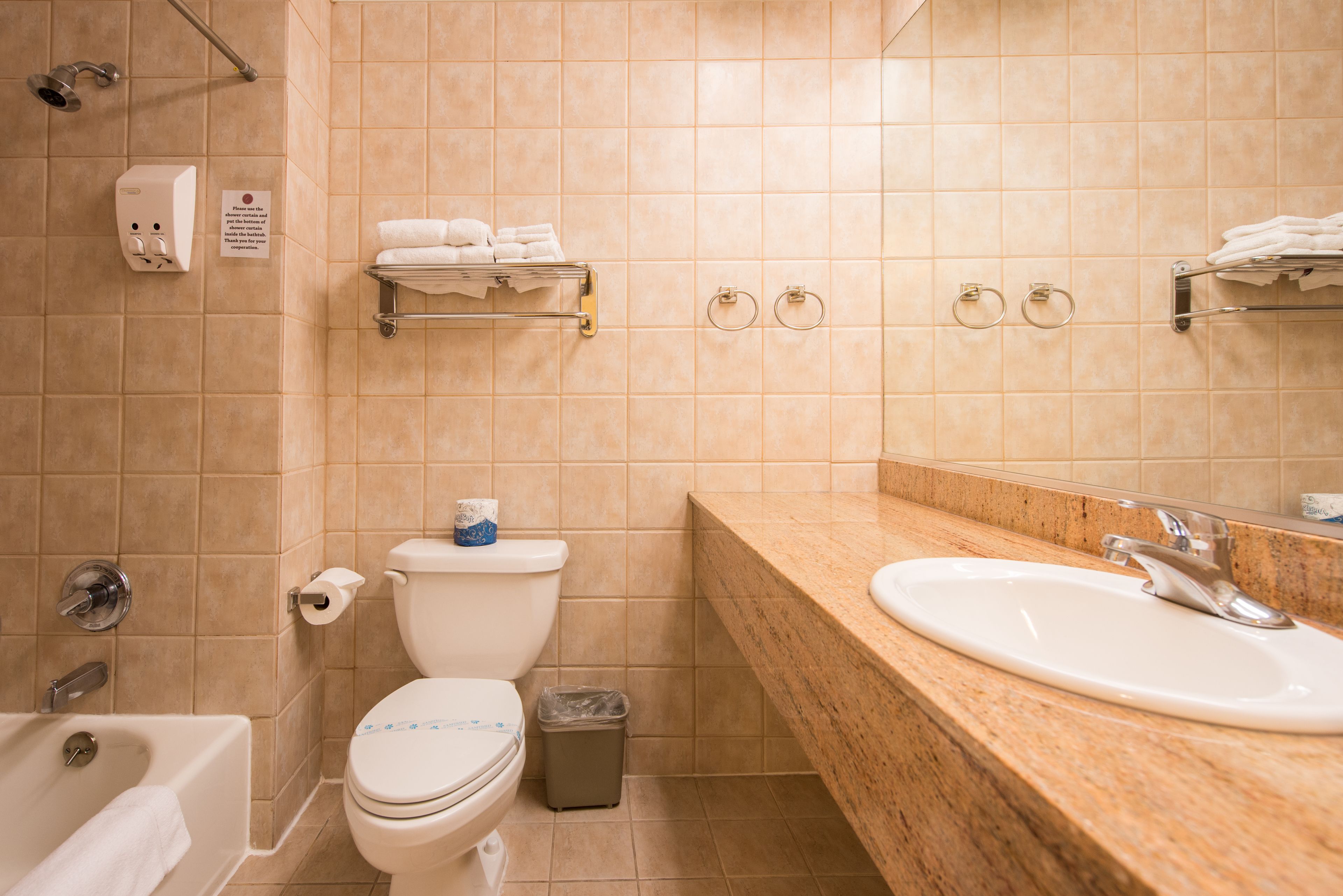 room | bathroom | combined shower/bathtub, hair dryer, towels