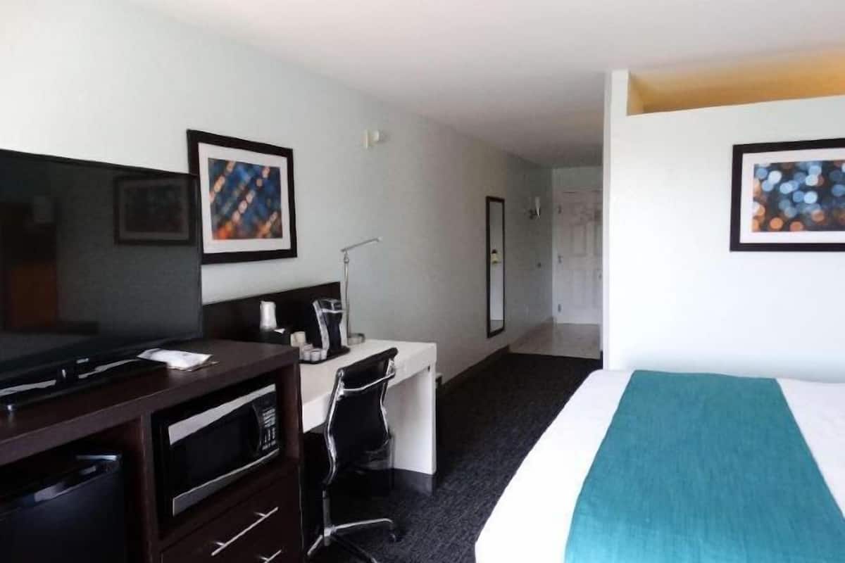 In-room safe, desk, laptop workspace, blackout drapes