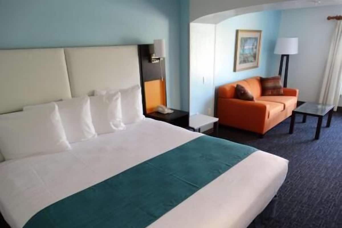 In-room safe, desk, laptop workspace, blackout drapes