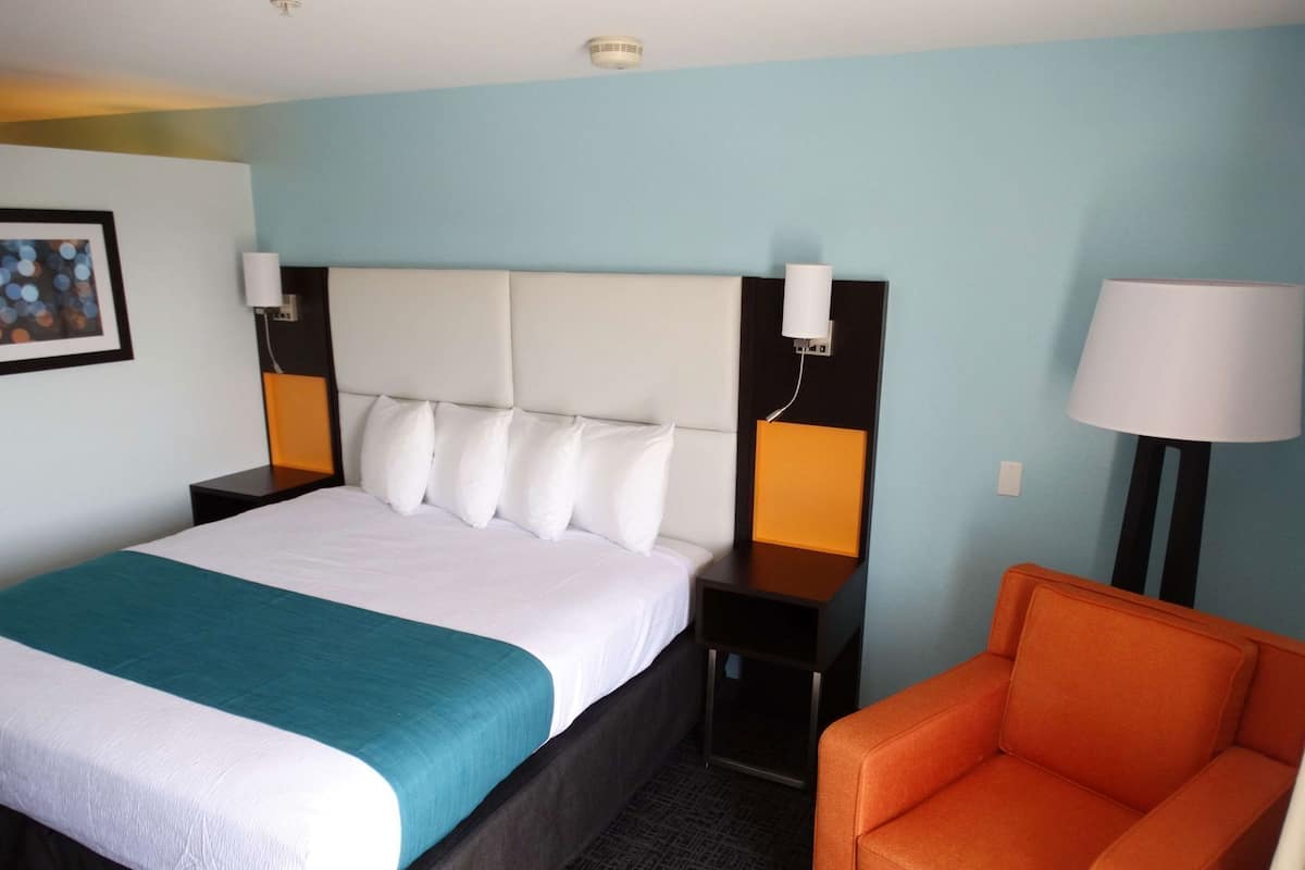 In-room safe, desk, laptop workspace, blackout drapes