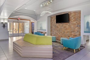 Lobby - Best Western Plus Orlando Lake Buena Vista South Inn & Suites (Kissimmee)