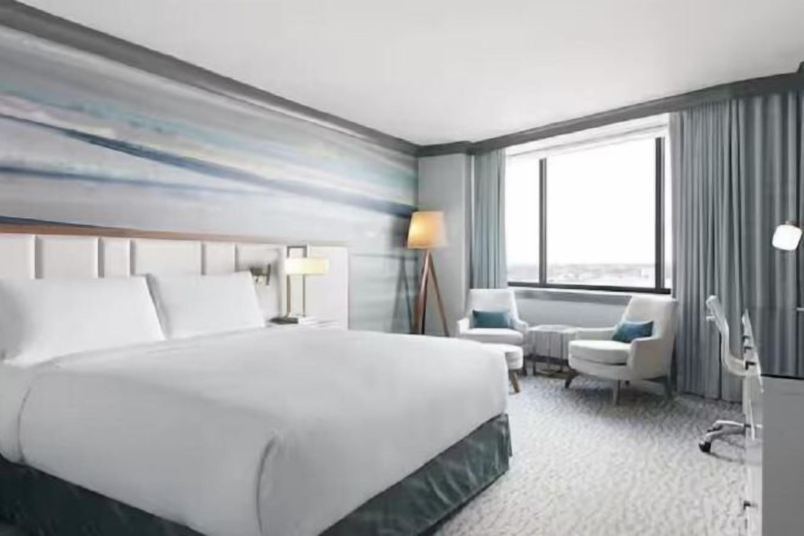 Frette Italian sheets, premium bedding, pillowtop beds, in-room safe