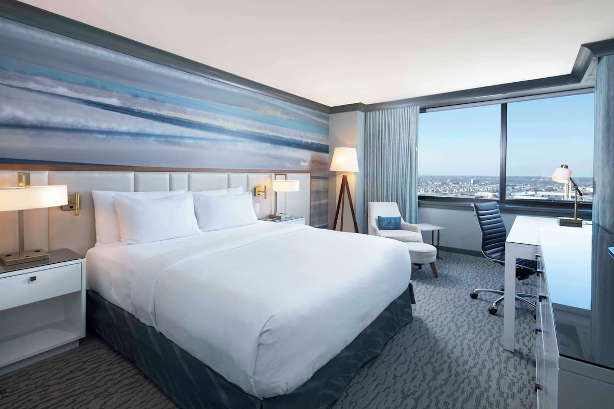 room, 1 king bed, corner (landmark view) | frette italian sheets, premium bedding, pillow-top beds, in-room safe