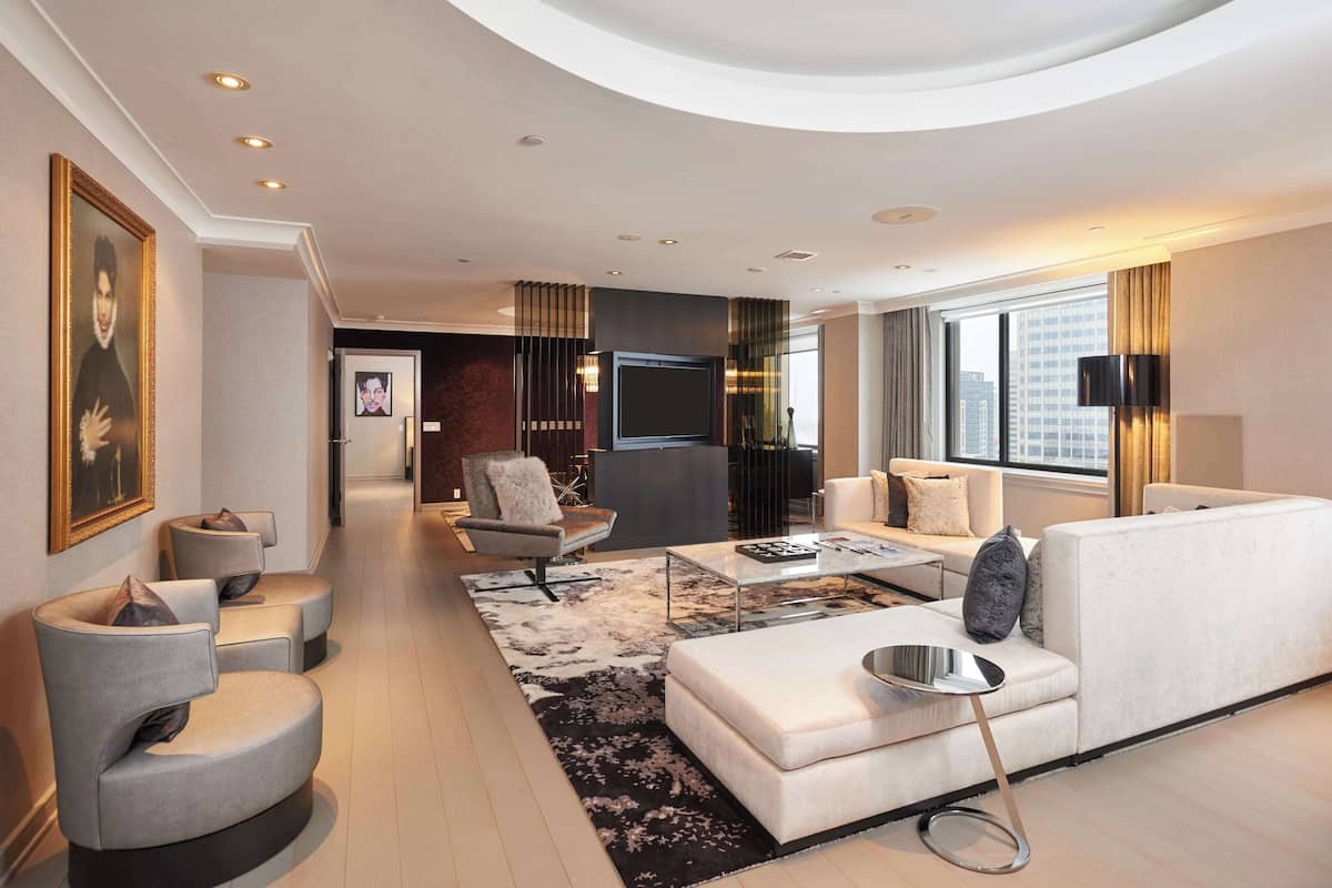 Suite, 1 Bedroom (Performer) | Ruang tamu | 42 inci televisyen skrin rata dengan kabel, TV, stesen dok iPod