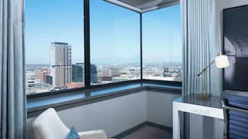Room, 1 King Bed, Corner (Landmark View) | View from room