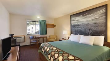 Habitación estándar, 1 cama King size, para no fumadores, microondas | Escritorio, espacio para trabajar con laptop y cortinas blackout