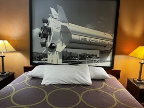 Suite, 1 Queen Bed, Hot Tub | Desk, laptop workspace, blackout drapes, iron/ironing board