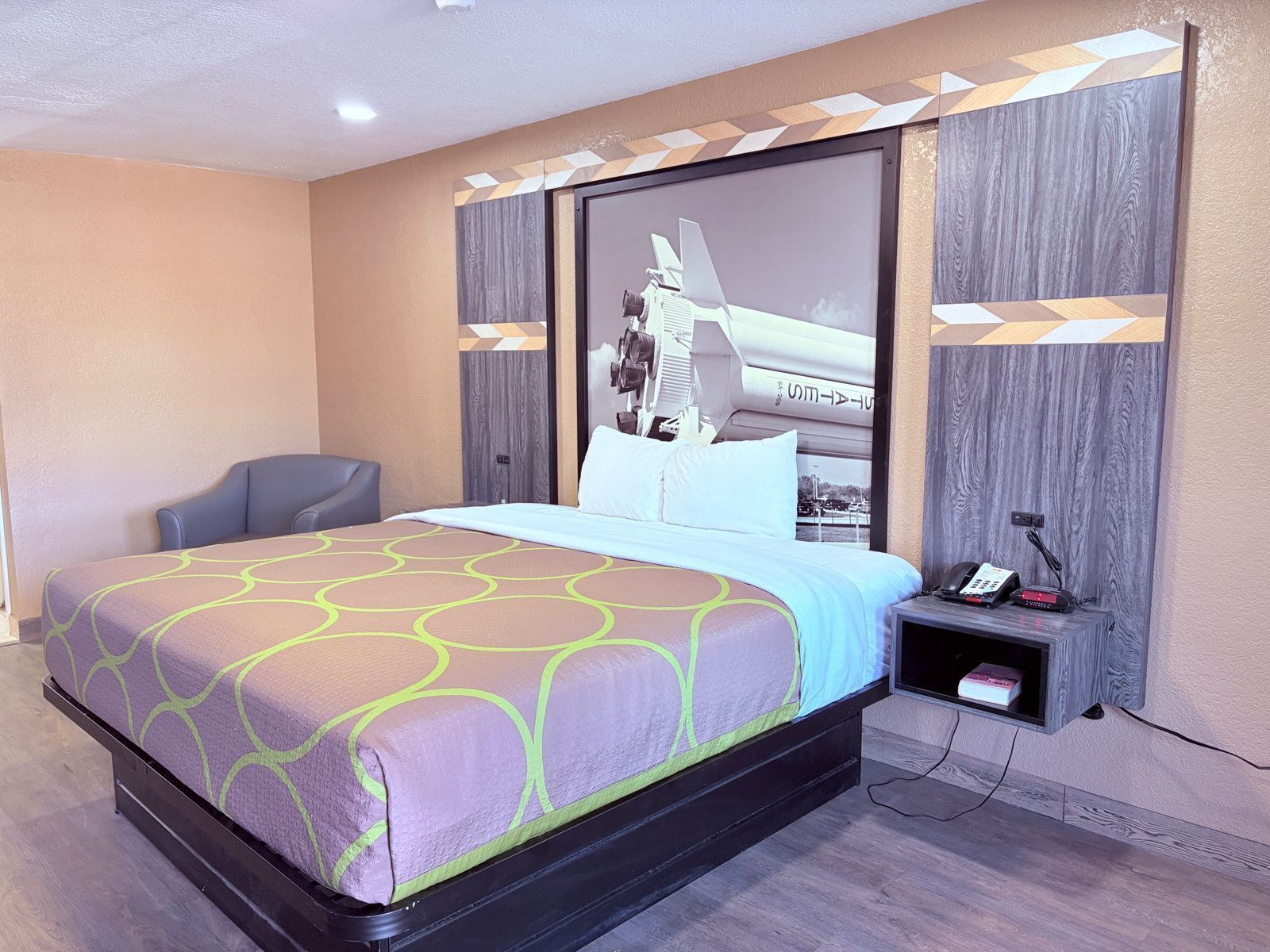 Room, 1 King Bed, Non Smoking