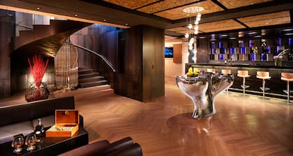 Nathan Hotel