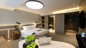Coffres-forts dans les chambres, bureau, rideaux occultants