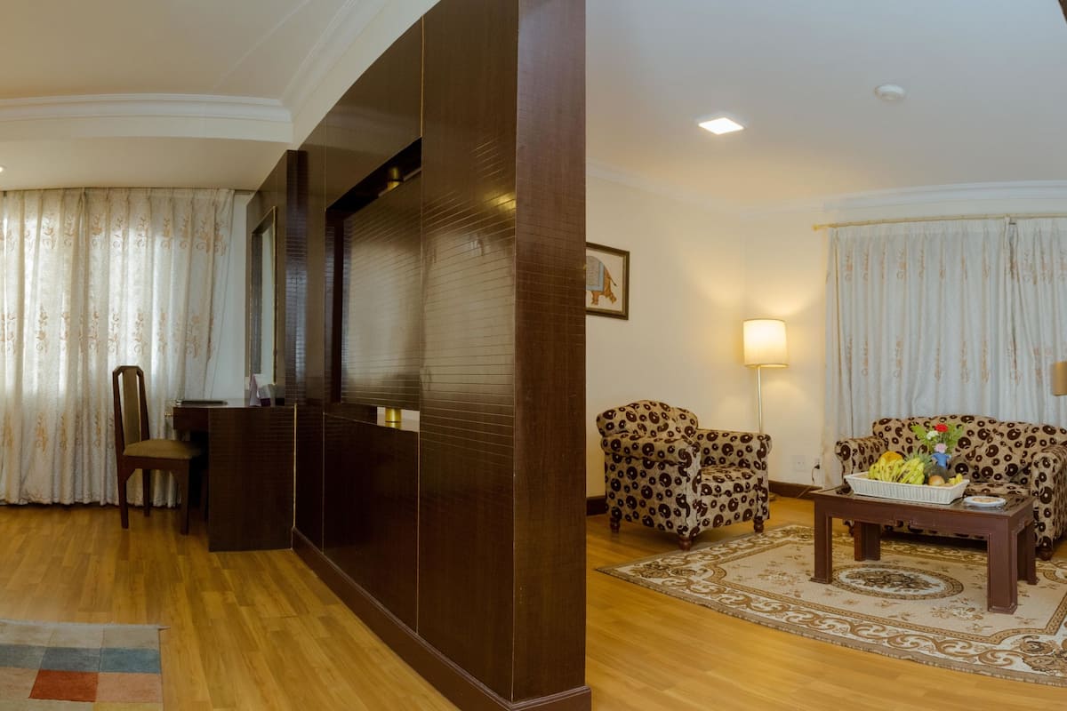 Ropa de cama de alta calidad y minibar