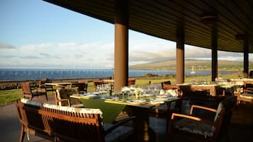 2 restaurantes; se sirven desayunos