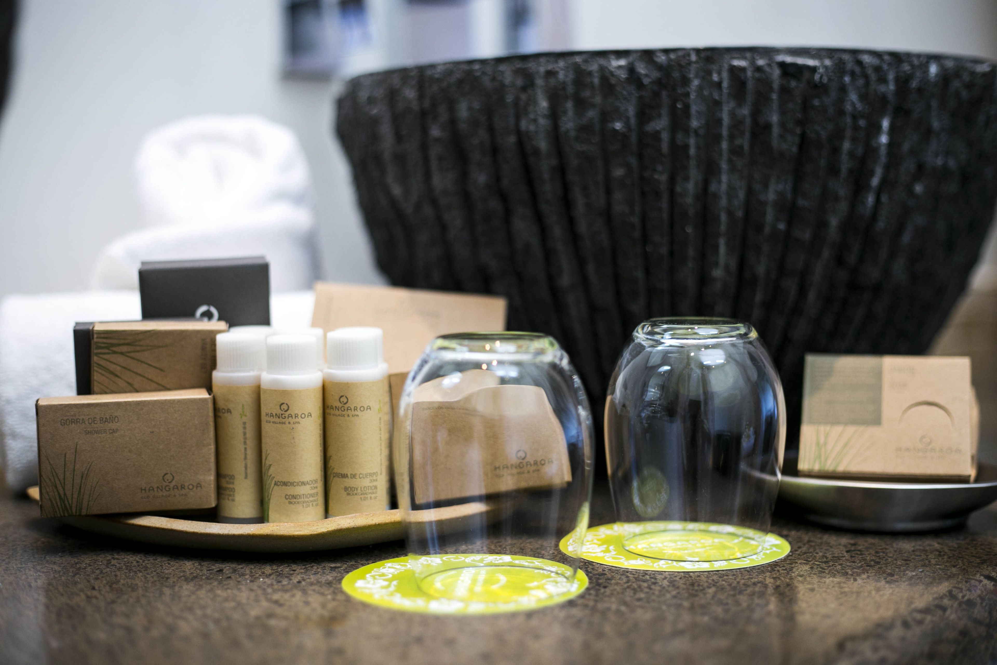 separate bathtub and shower, rainfall showerhead, free toiletries