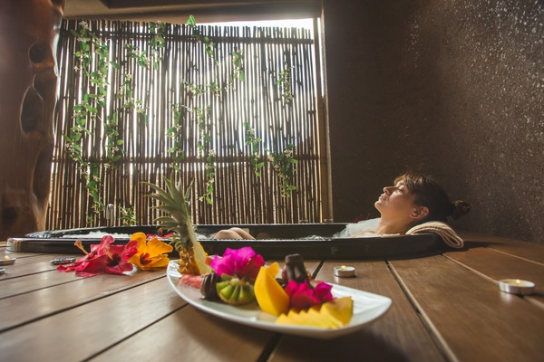 Couples treatment rooms, body treatments, hydrotherapy, aromatherapy