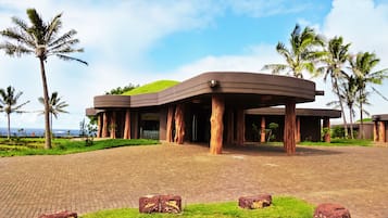 Pintu masuk properti