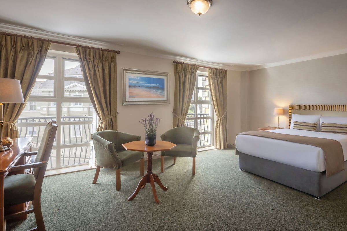 Superior Double Room | Premium bedding, in-room safe, desk, blackout curtains