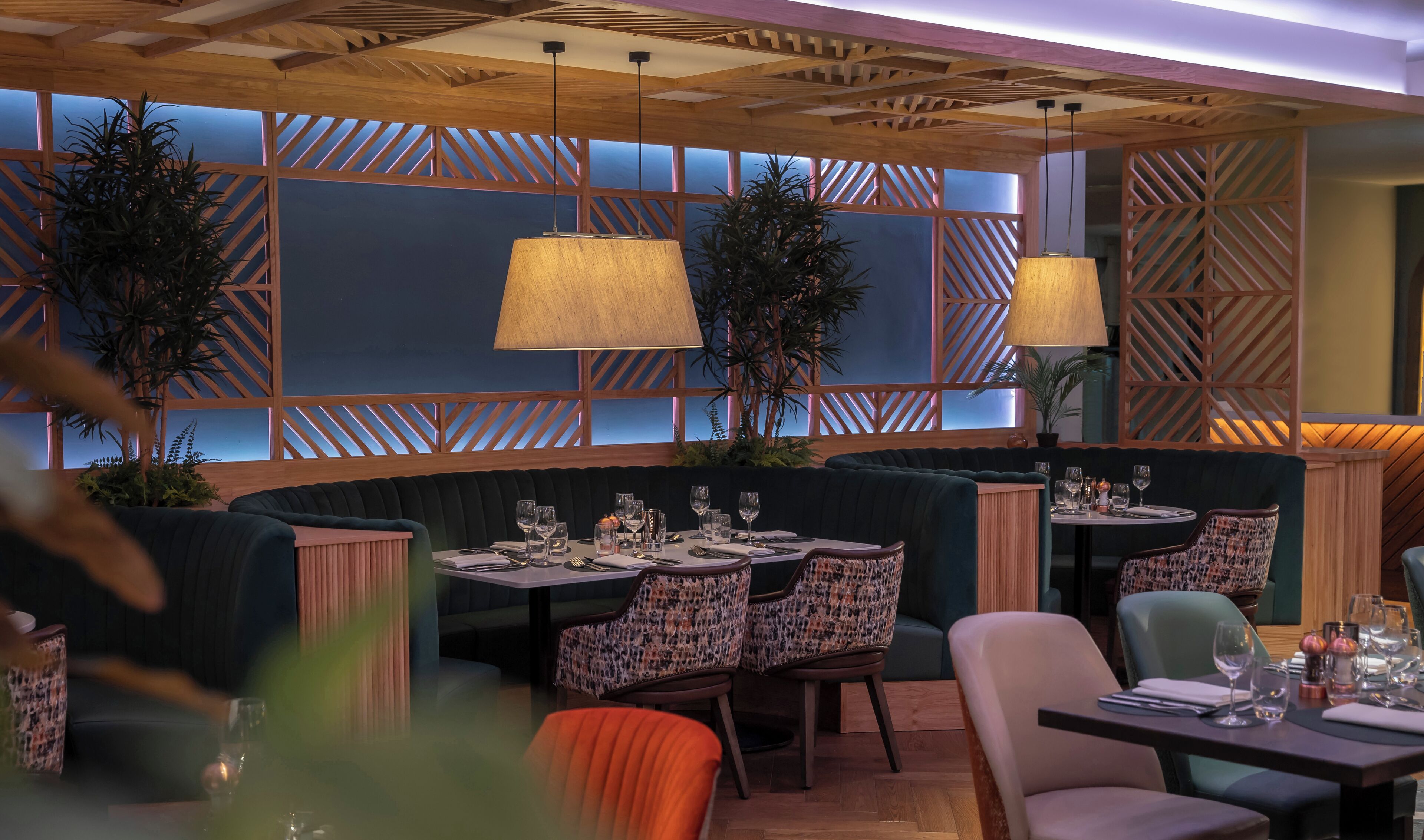 breakfast, lunch and dinner served