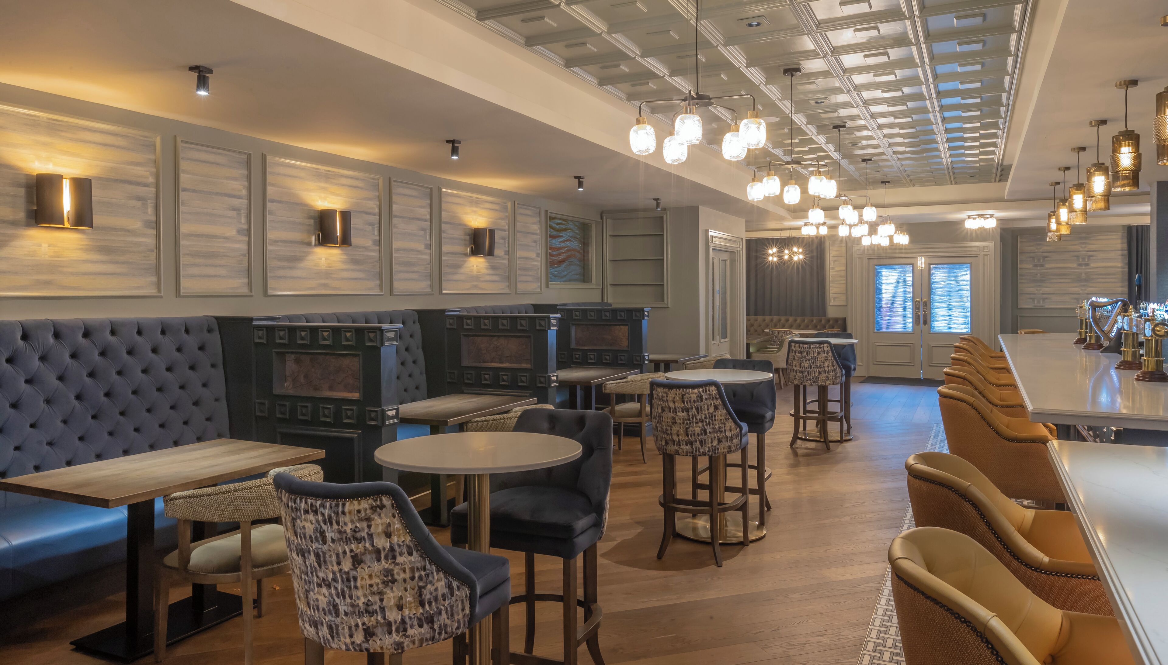 serves lunch and dinner