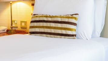 Premium bedding, in-room safe, desk, laptop workspace