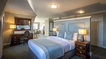 Premium bedding, in-room safe, desk, blackout curtains