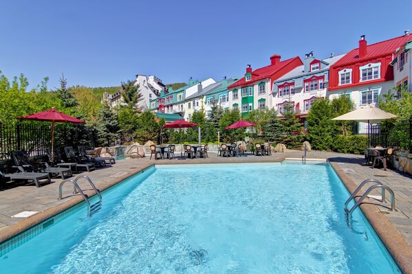 Seasonal outdoor pool