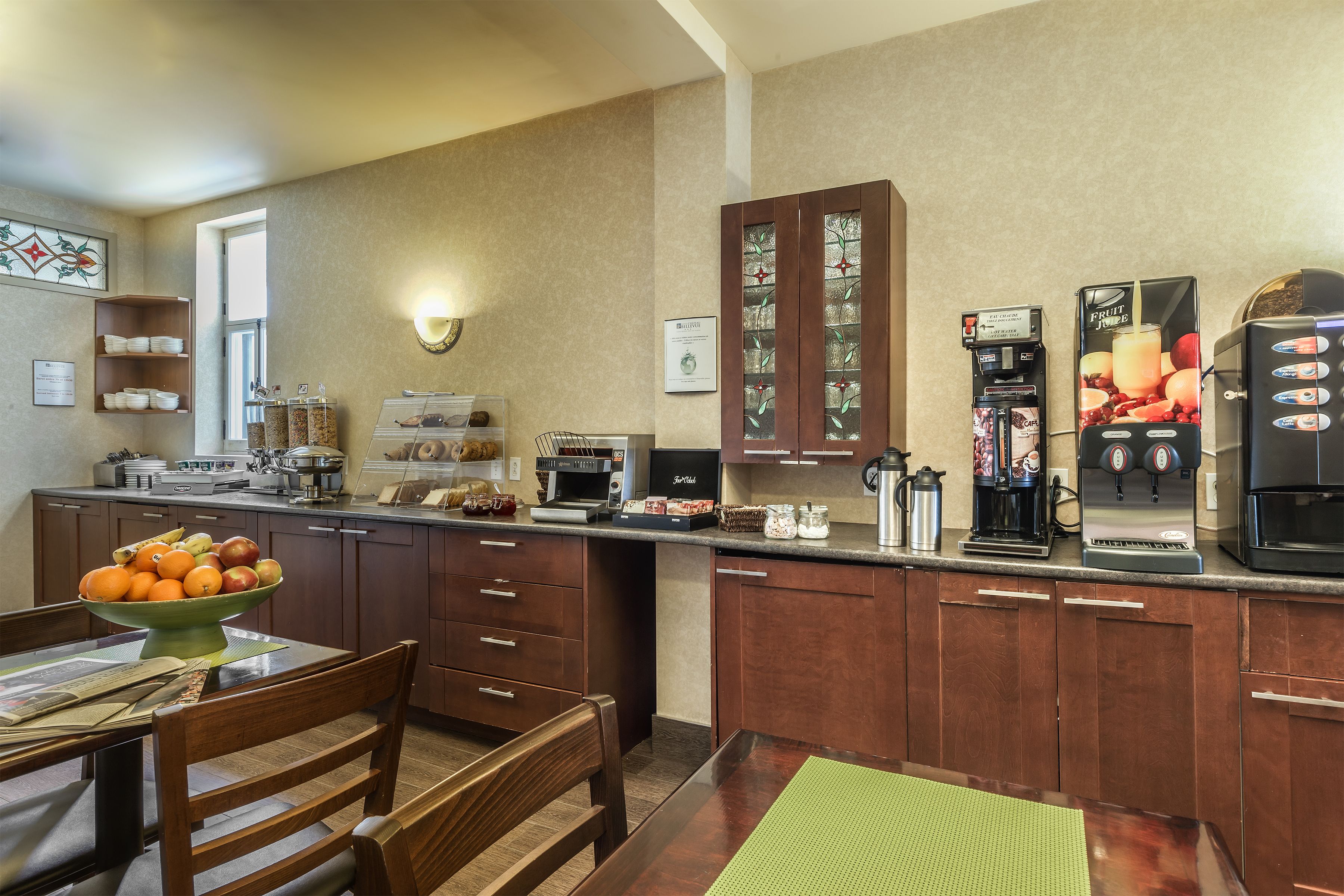 daily buffet breakfast (cad 15 per person)